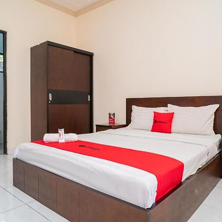 Reddoorz @ Wisma Pangrango Palangkaraya Kültér fotó