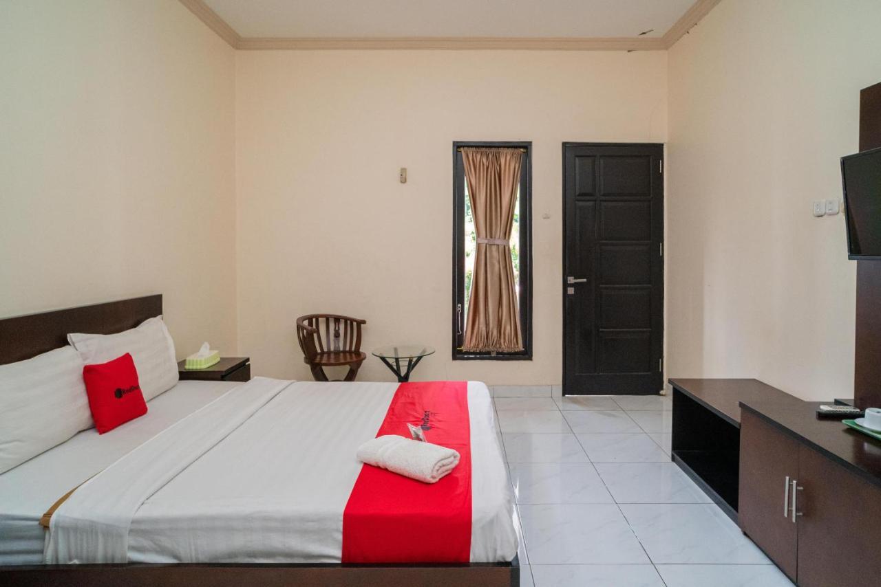 Reddoorz @ Wisma Pangrango Palangkaraya Kültér fotó