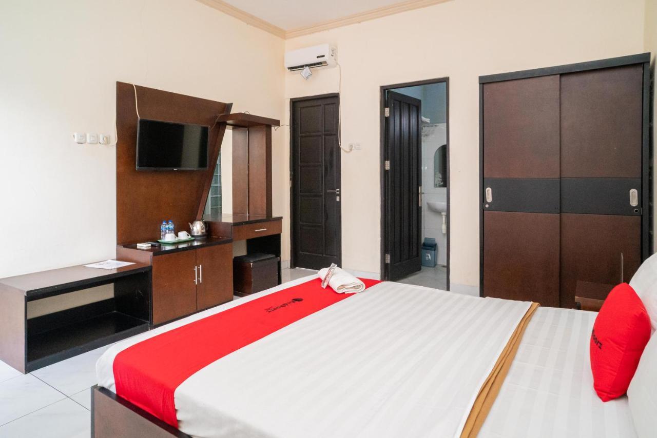 Reddoorz @ Wisma Pangrango Palangkaraya Kültér fotó