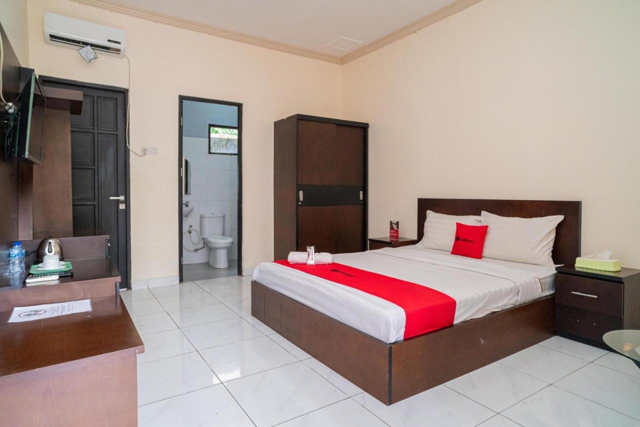 Reddoorz @ Wisma Pangrango Palangkaraya Kültér fotó