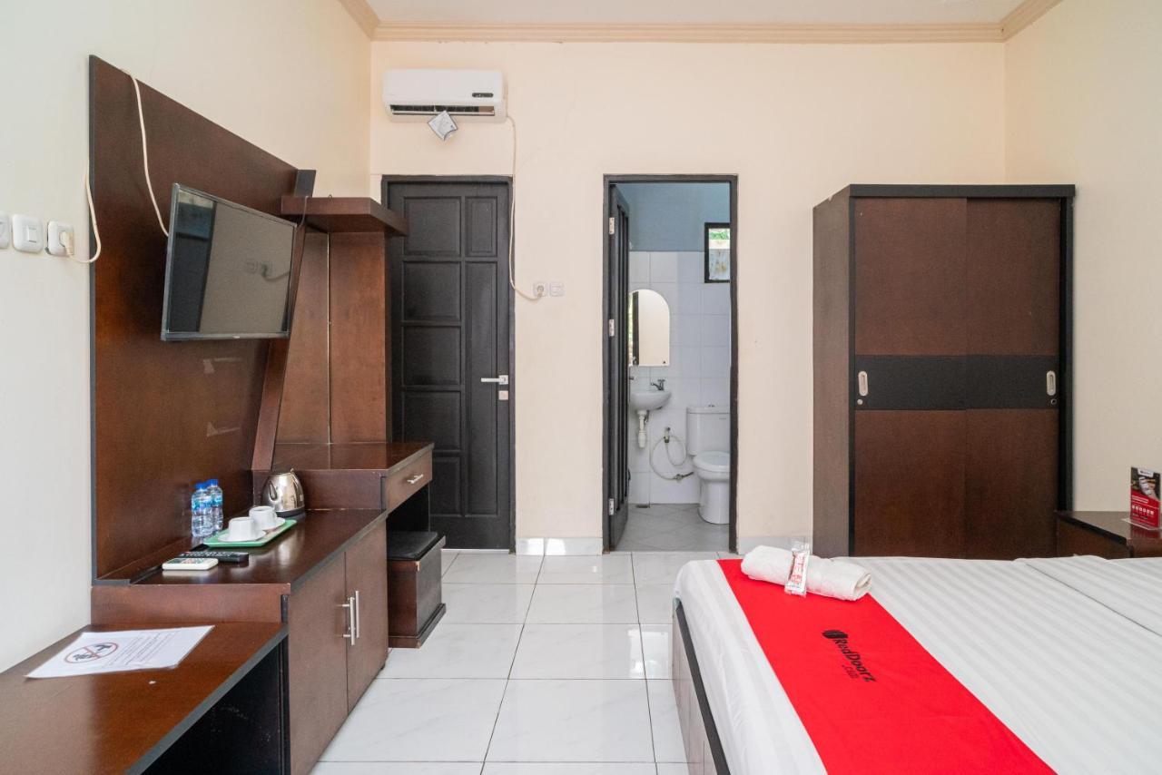 Reddoorz @ Wisma Pangrango Palangkaraya Kültér fotó